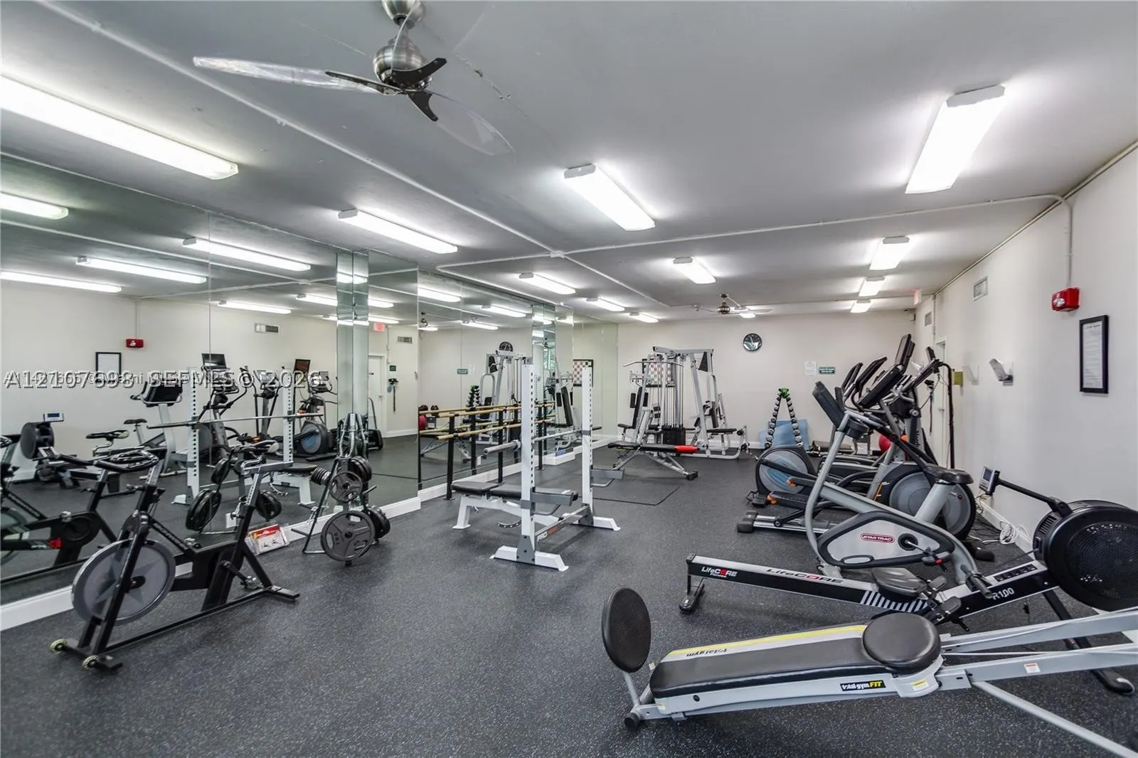 2655 Collins Ave #2306