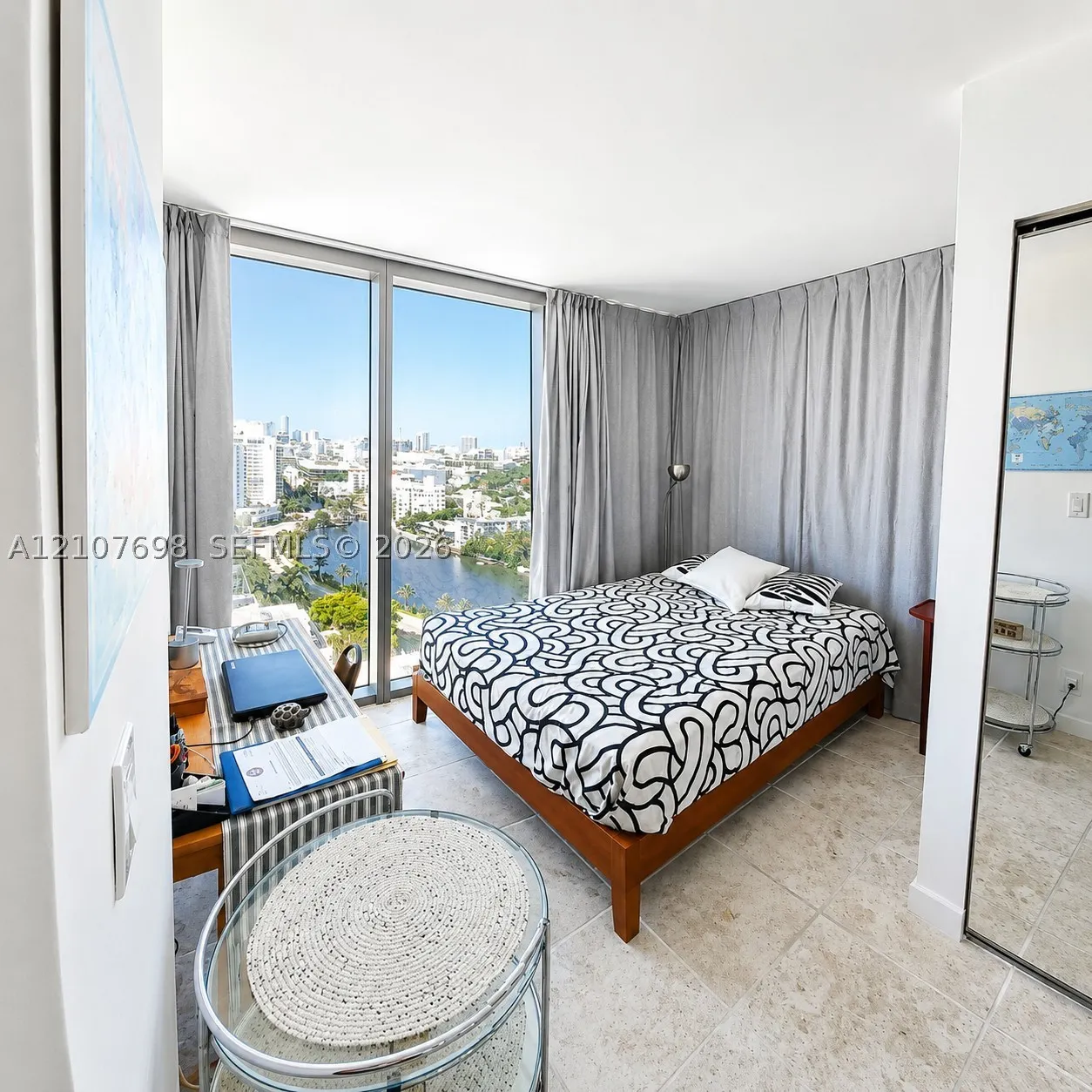 2655 Collins Ave #2306