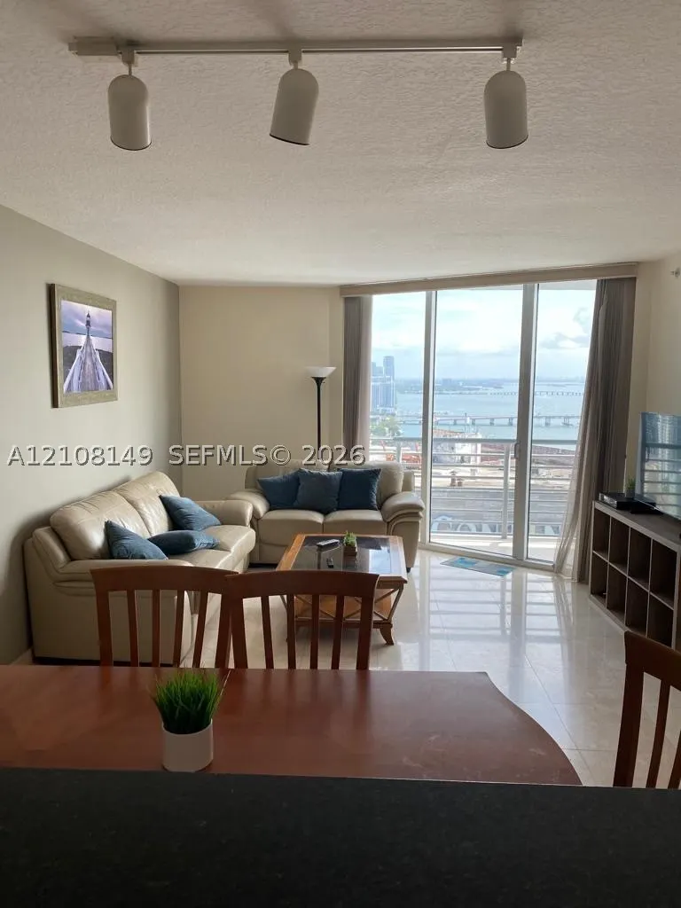 335 S Biscayne Blvd #4204