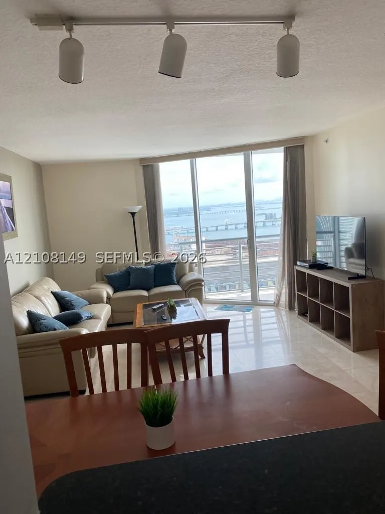 335 S Biscayne Blvd #4204