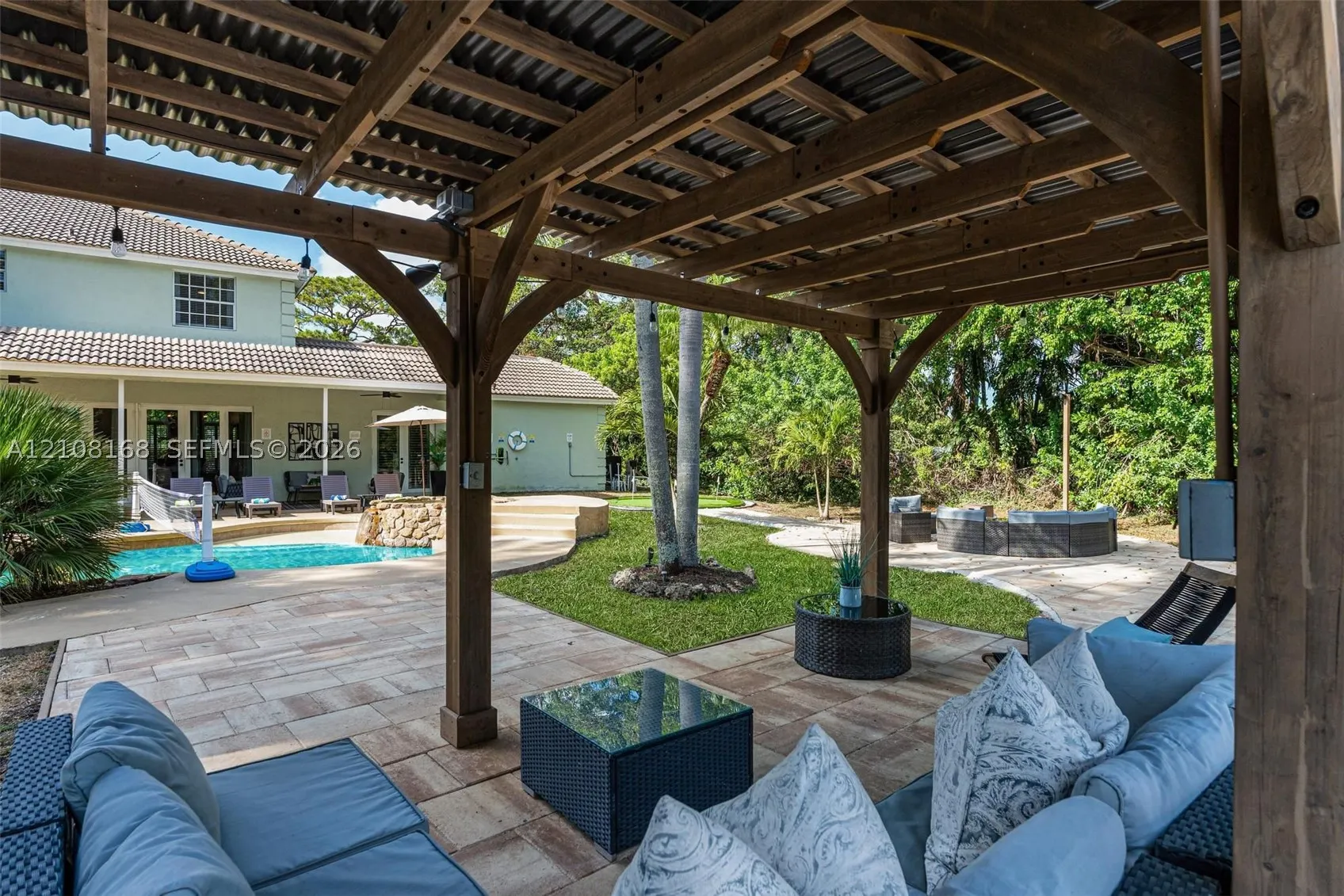 5100 NW 76th Pl
