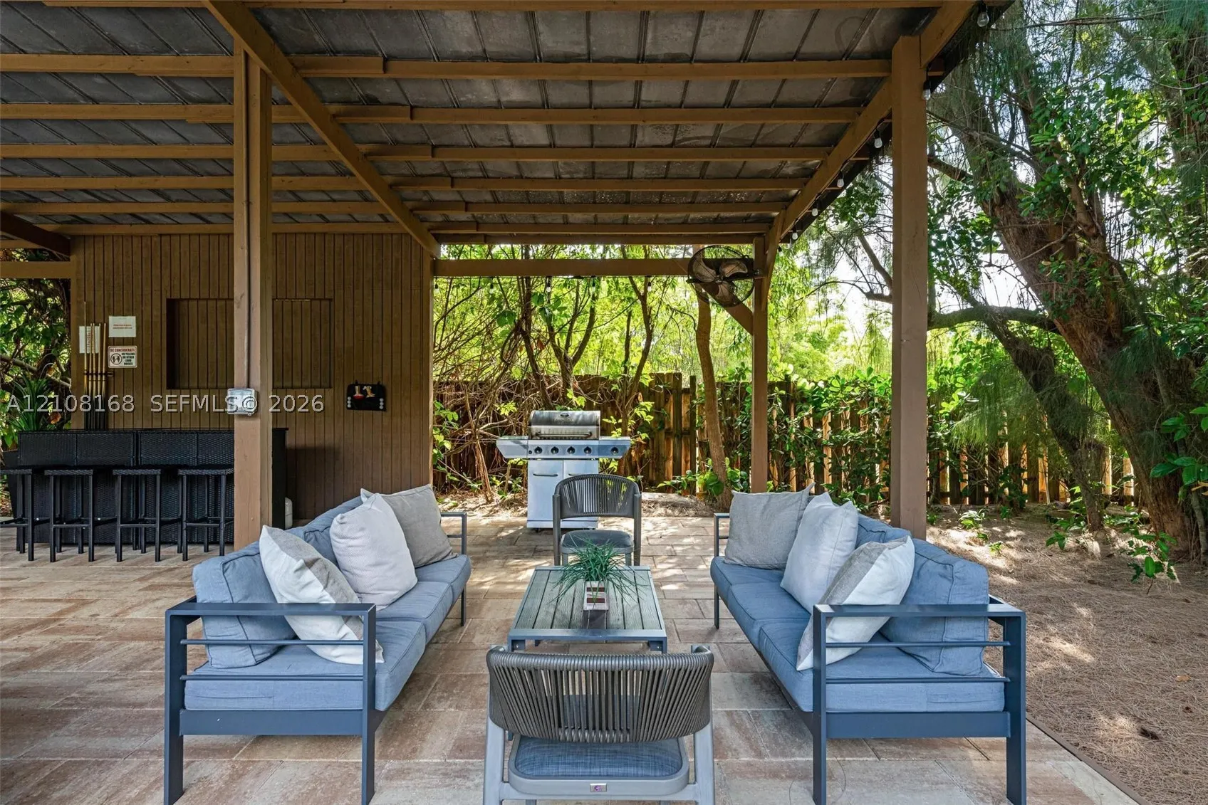 5100 NW 76th Pl