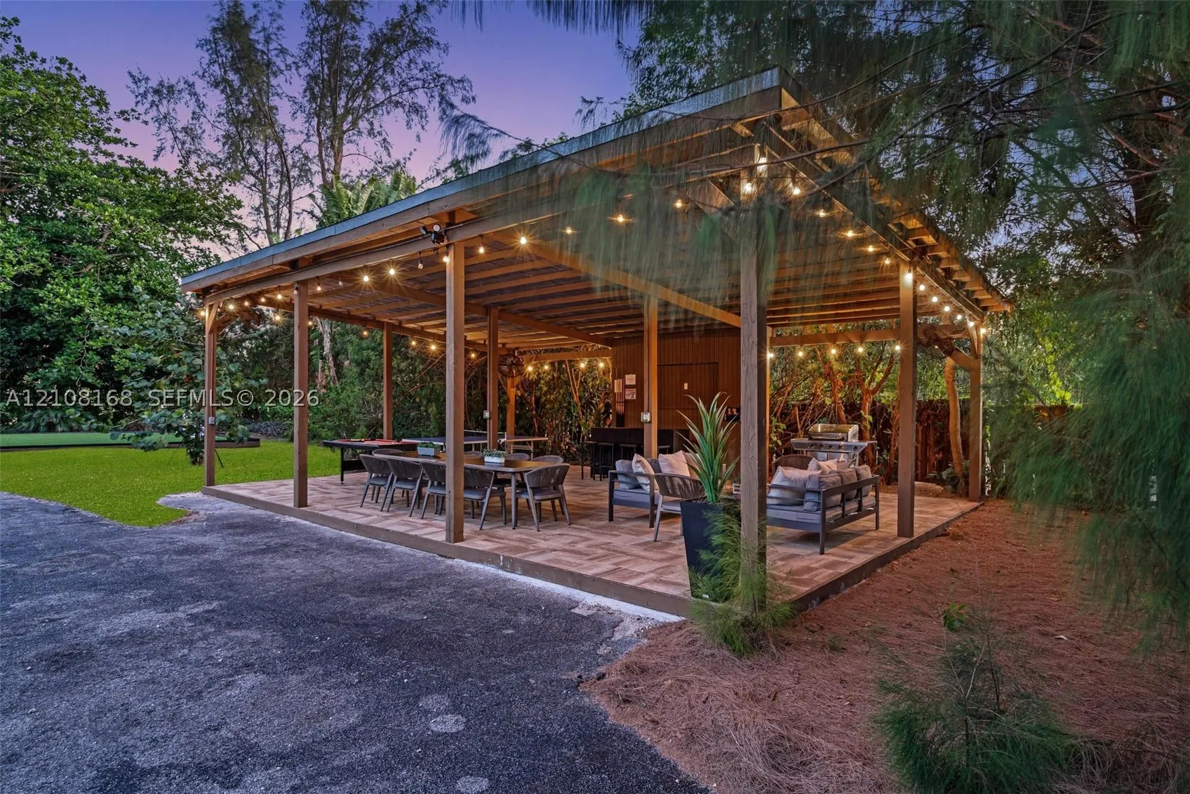 5100 NW 76th Pl