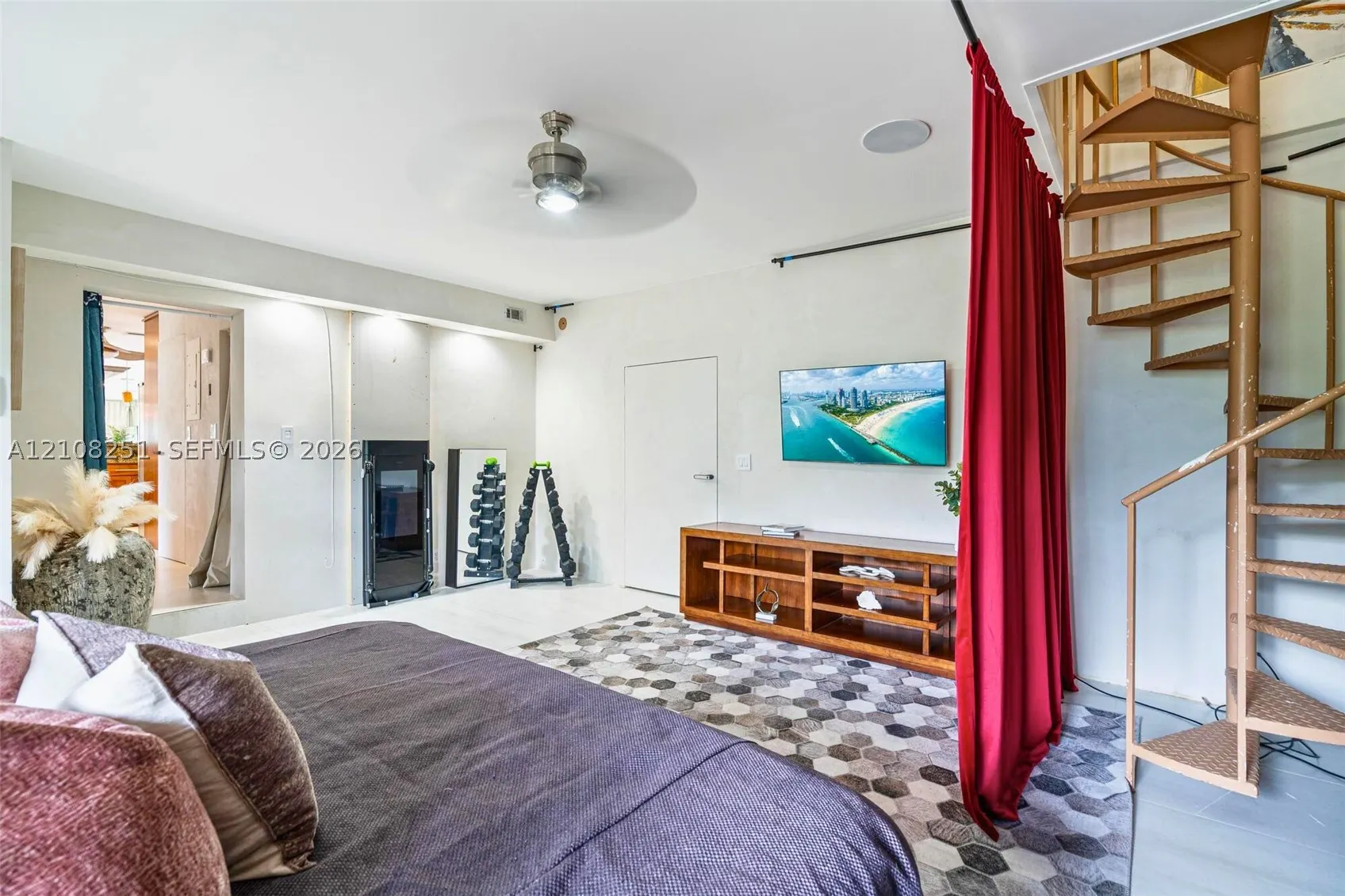 1675 Coral Gardens Dr