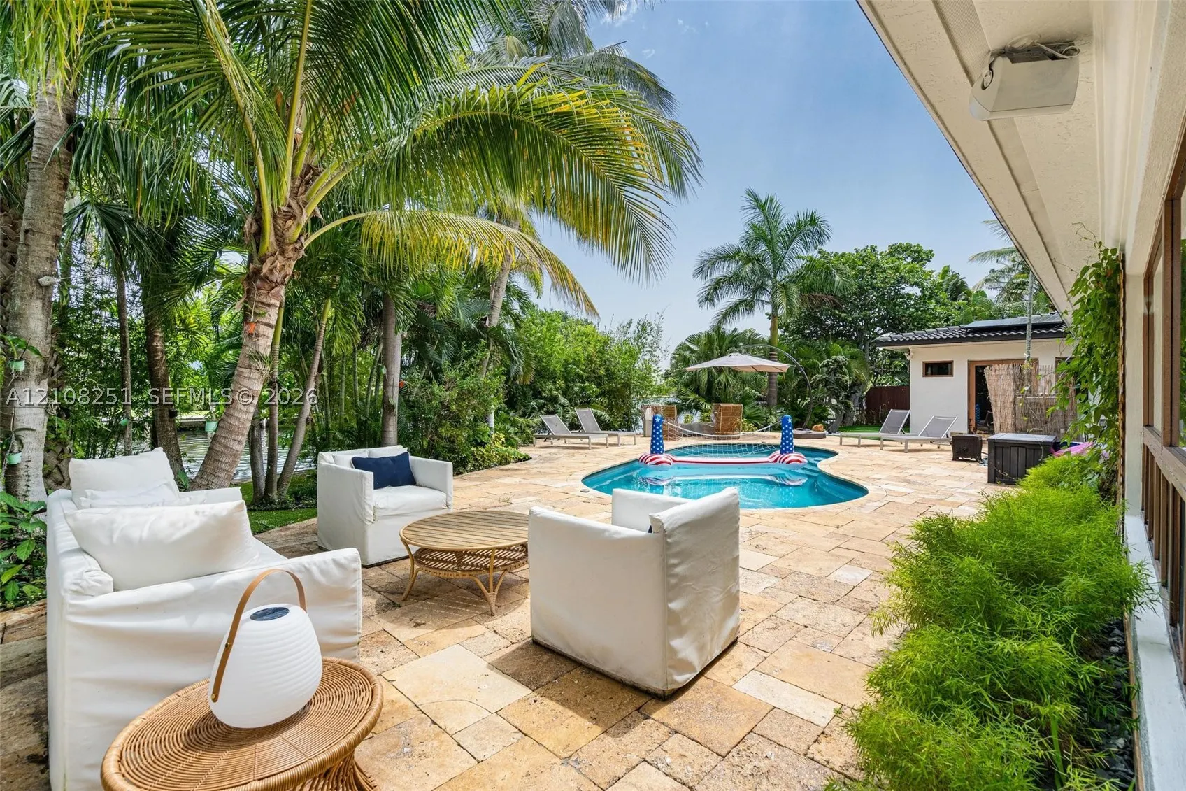 1675 Coral Gardens Dr