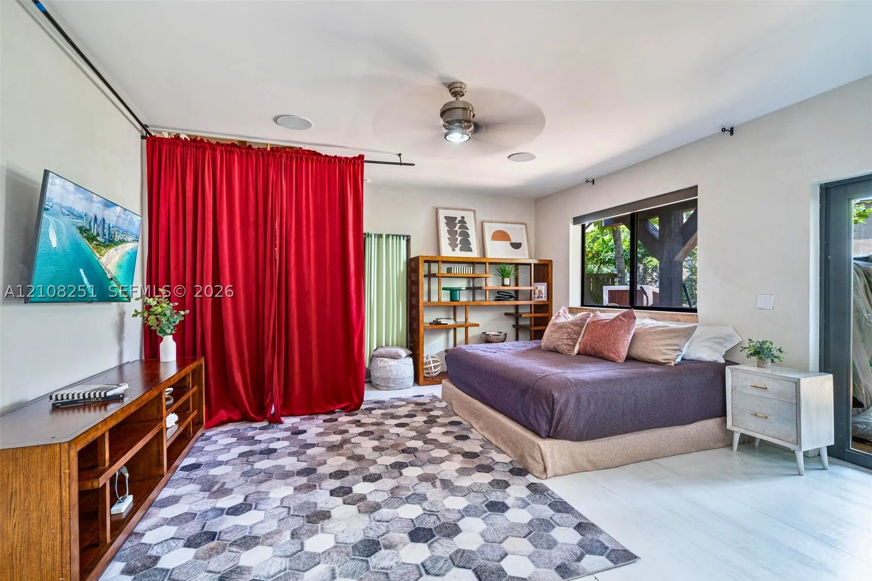 1675 Coral Gardens Dr