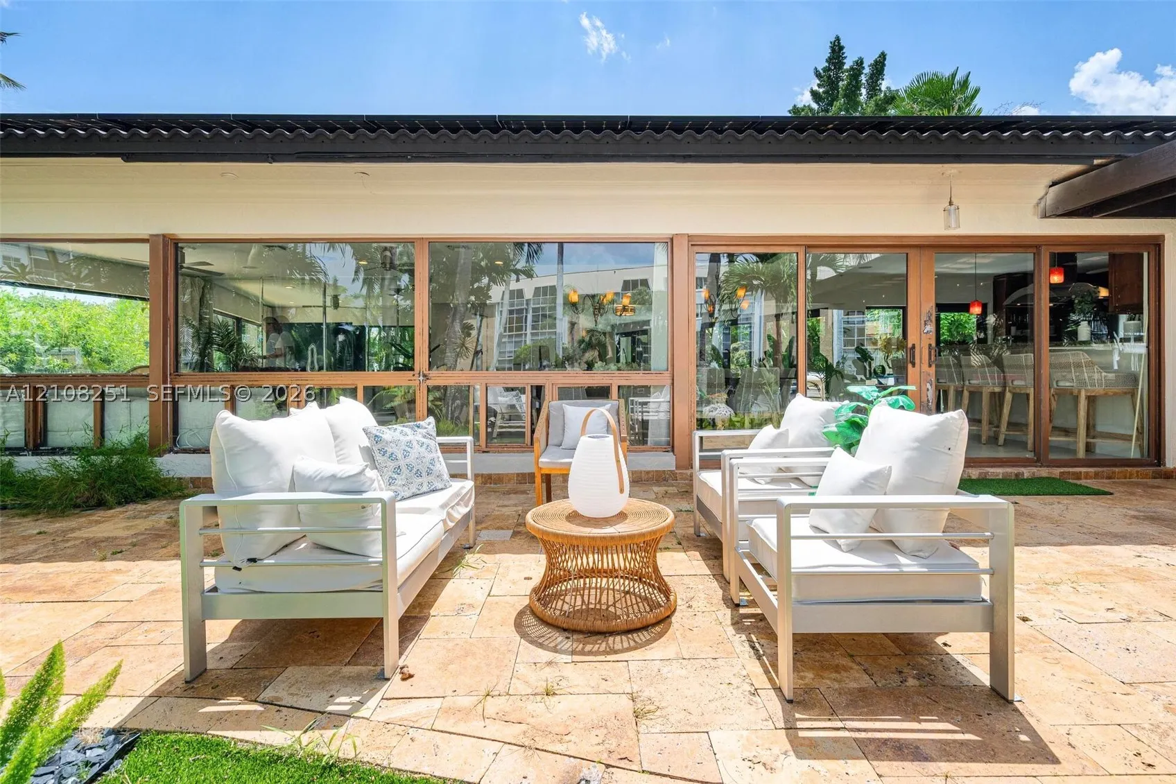 1675 Coral Gardens Dr