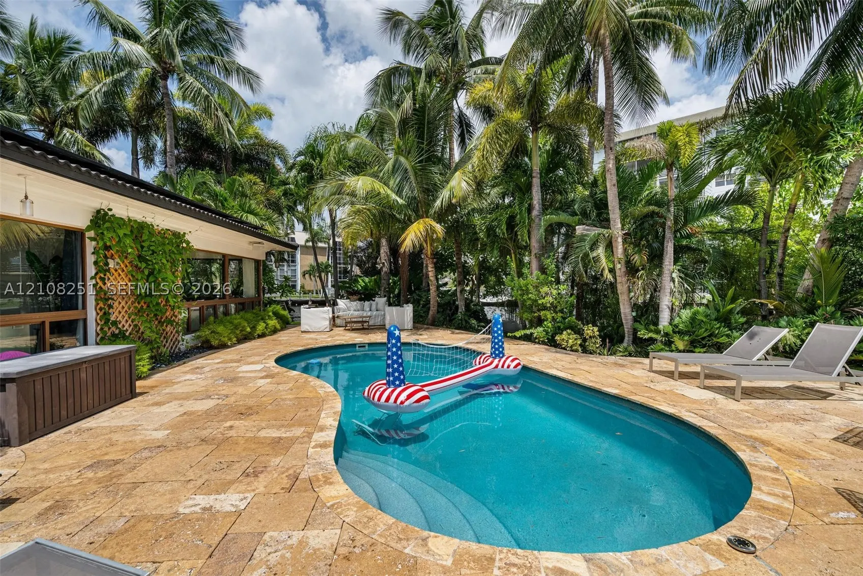 1675 Coral Gardens Dr