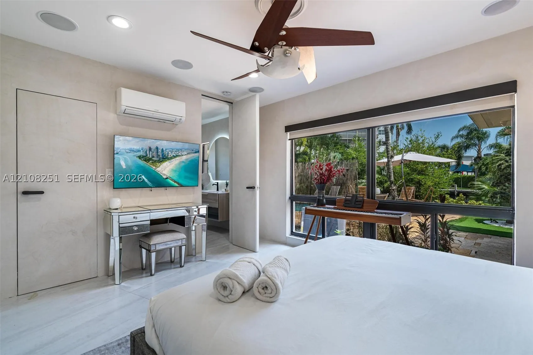1675 Coral Gardens Dr