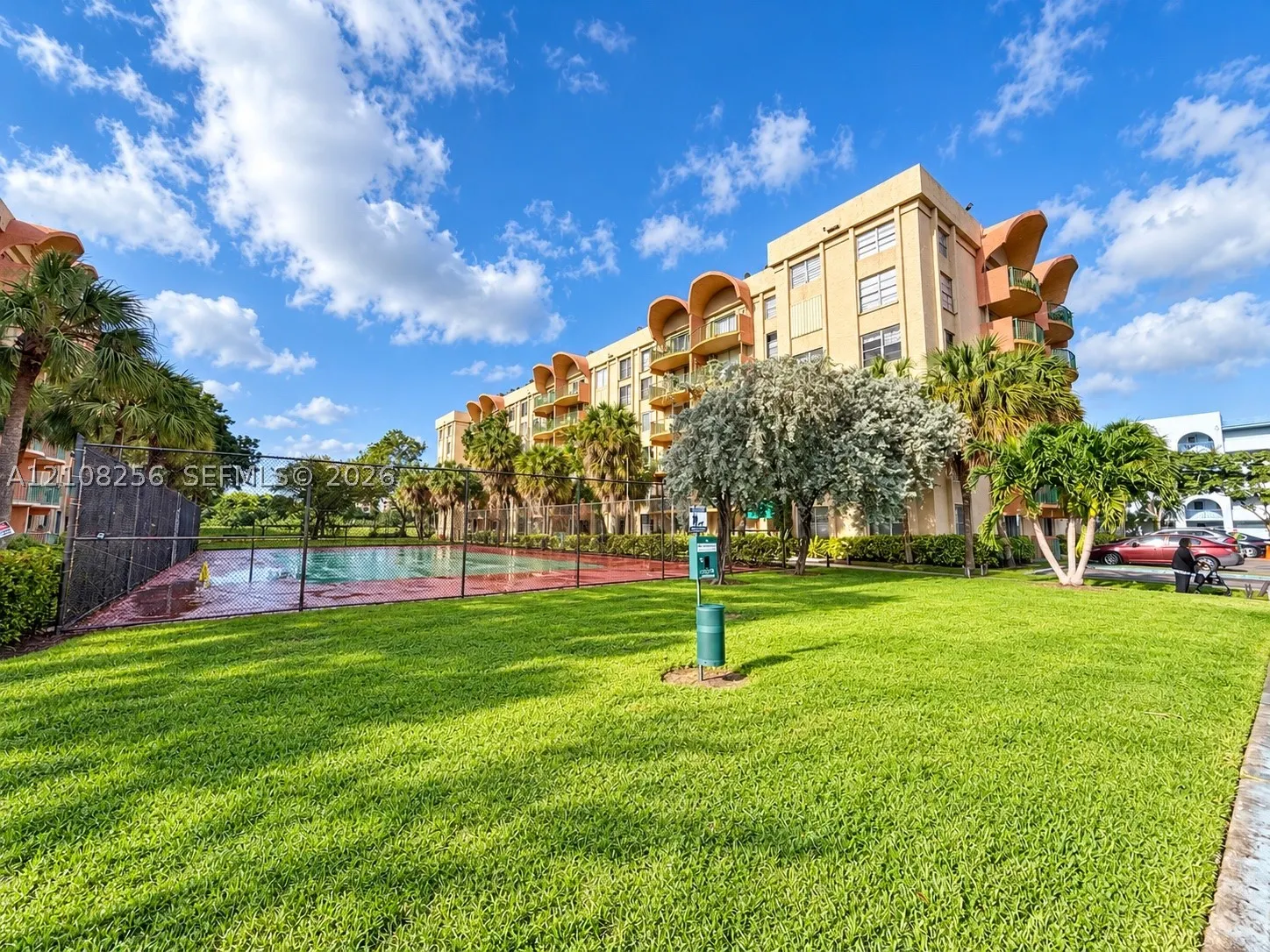 9350 Fontainebleau Blvd #110