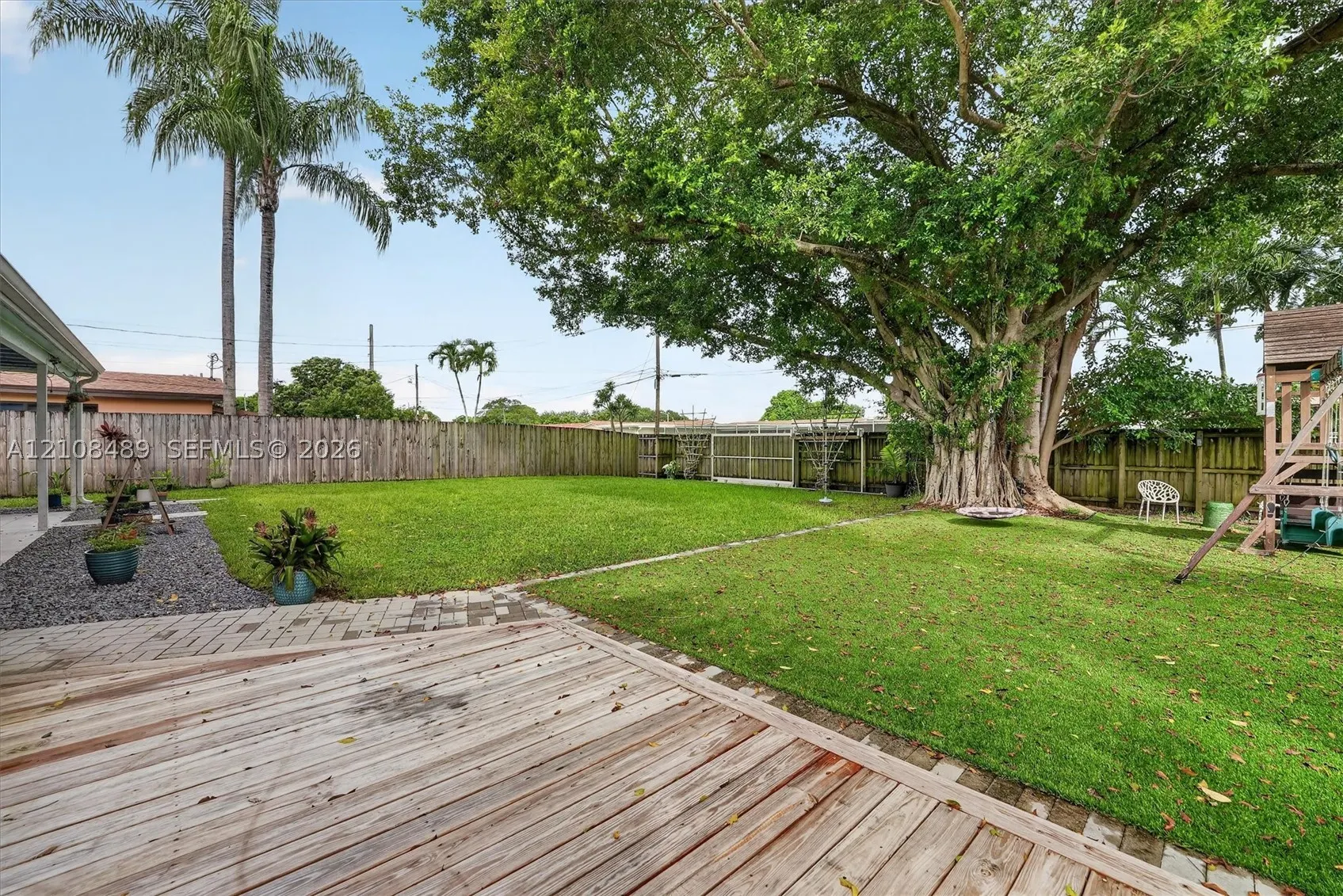 5451 Buchanan St #0