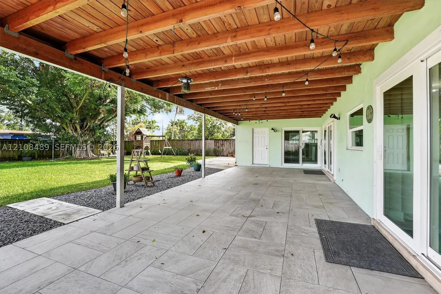 5451 Buchanan St #0