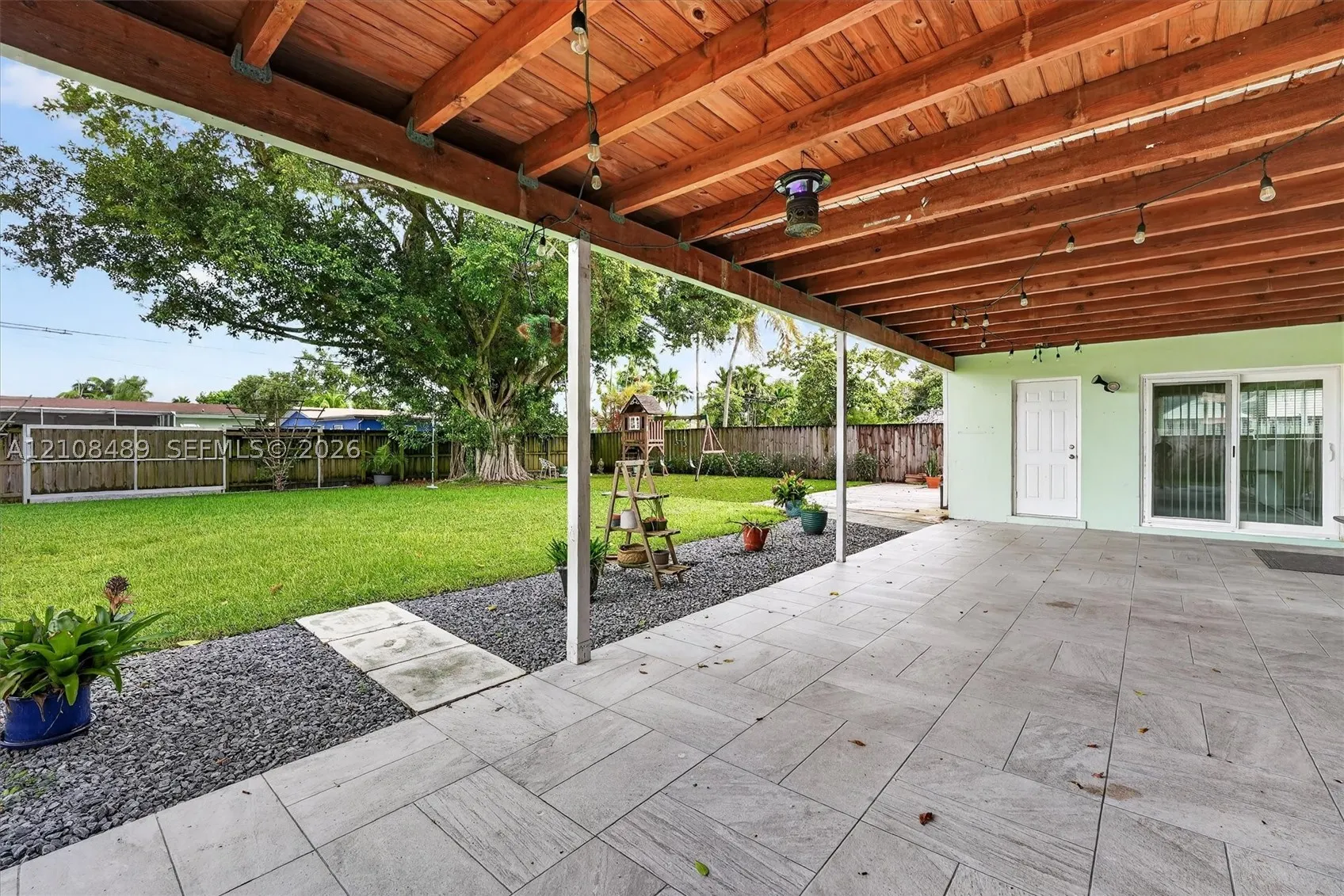 5451 Buchanan St #0