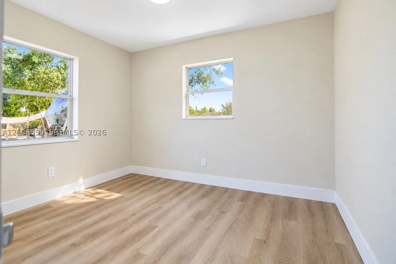 948 NW 14th Ct