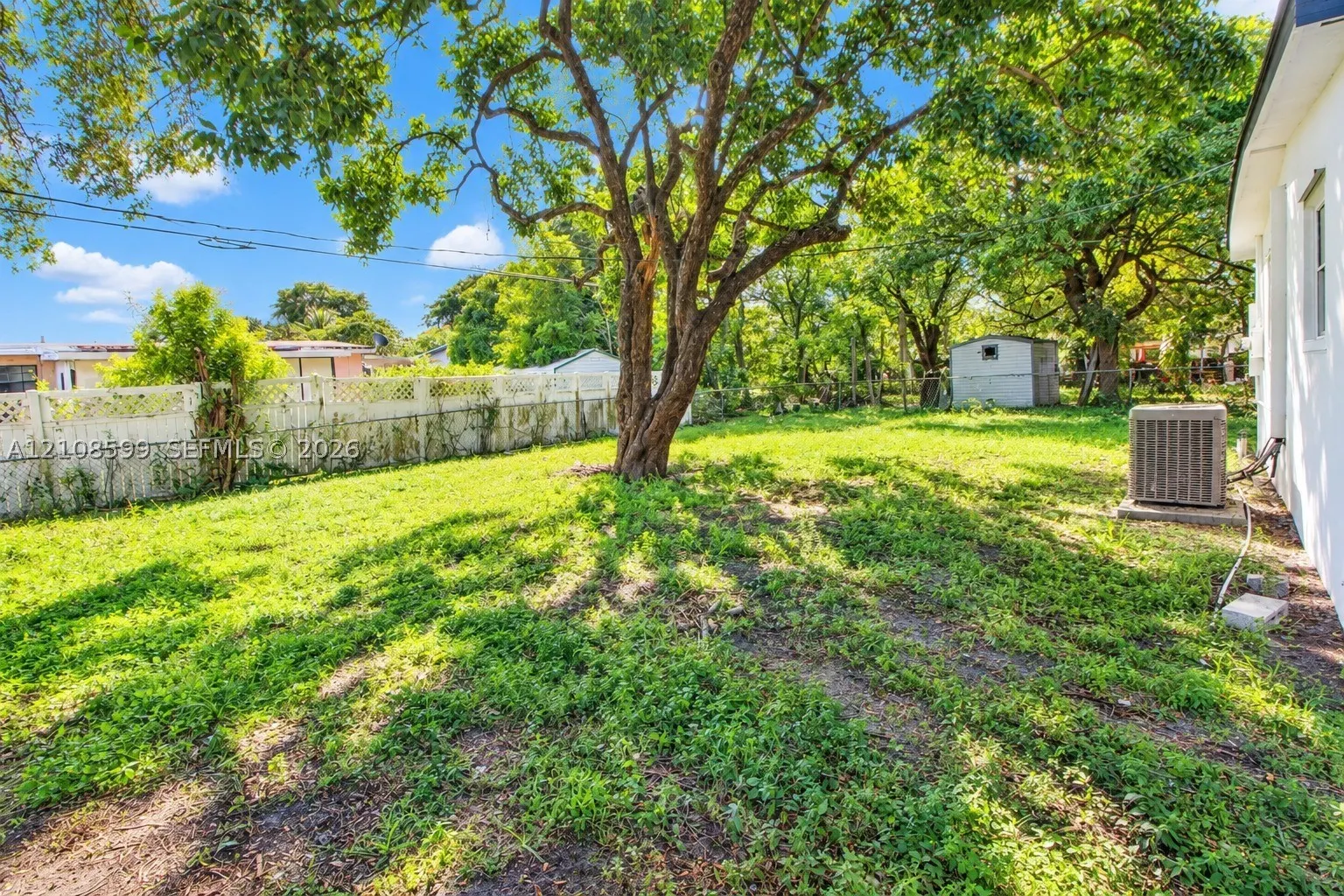 948 NW 14th Ct