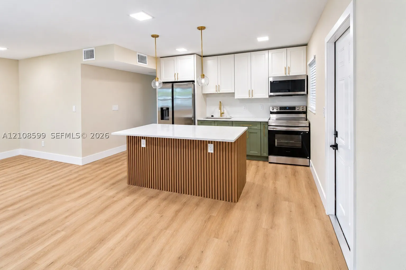 948 NW 14th Ct