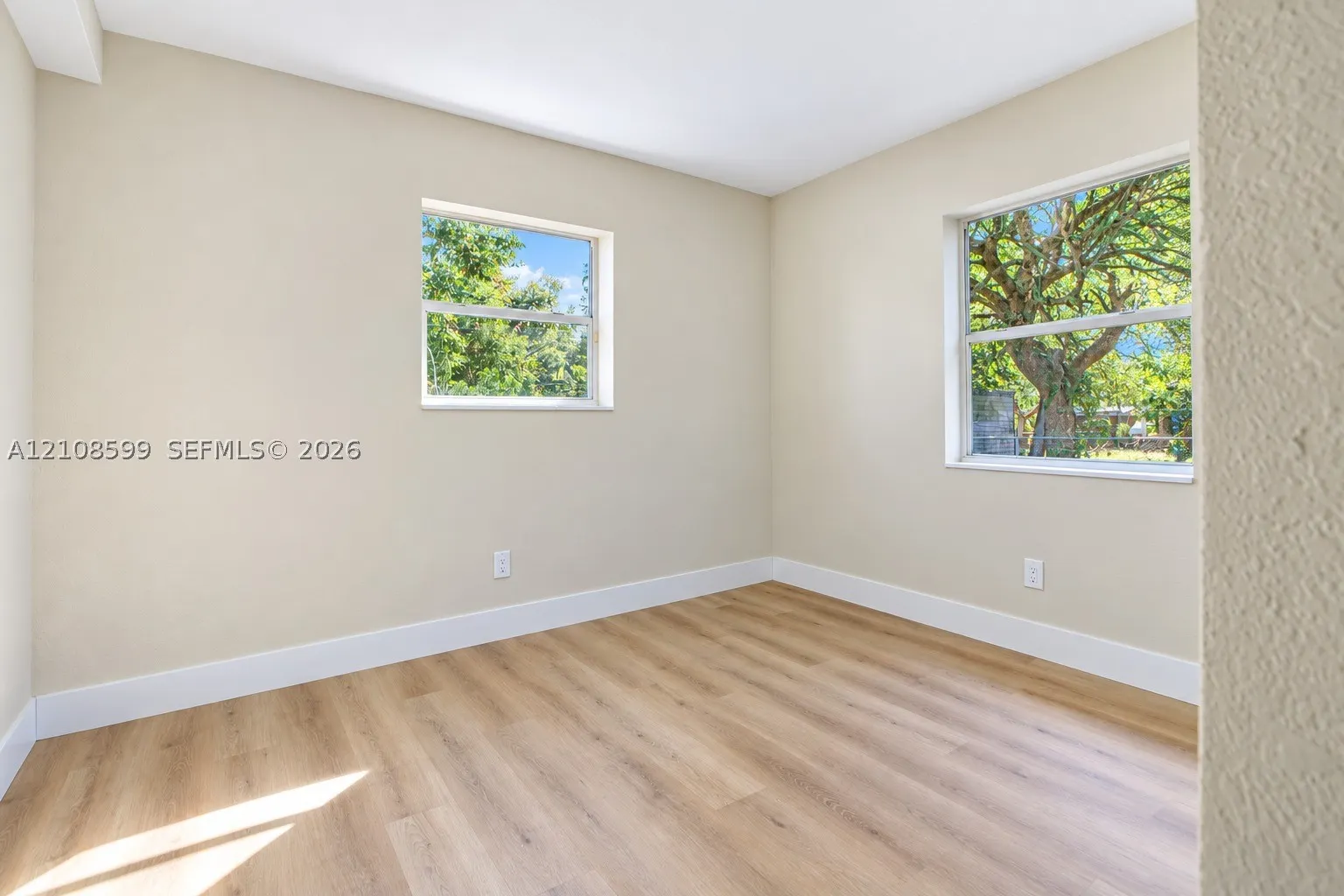 948 NW 14th Ct