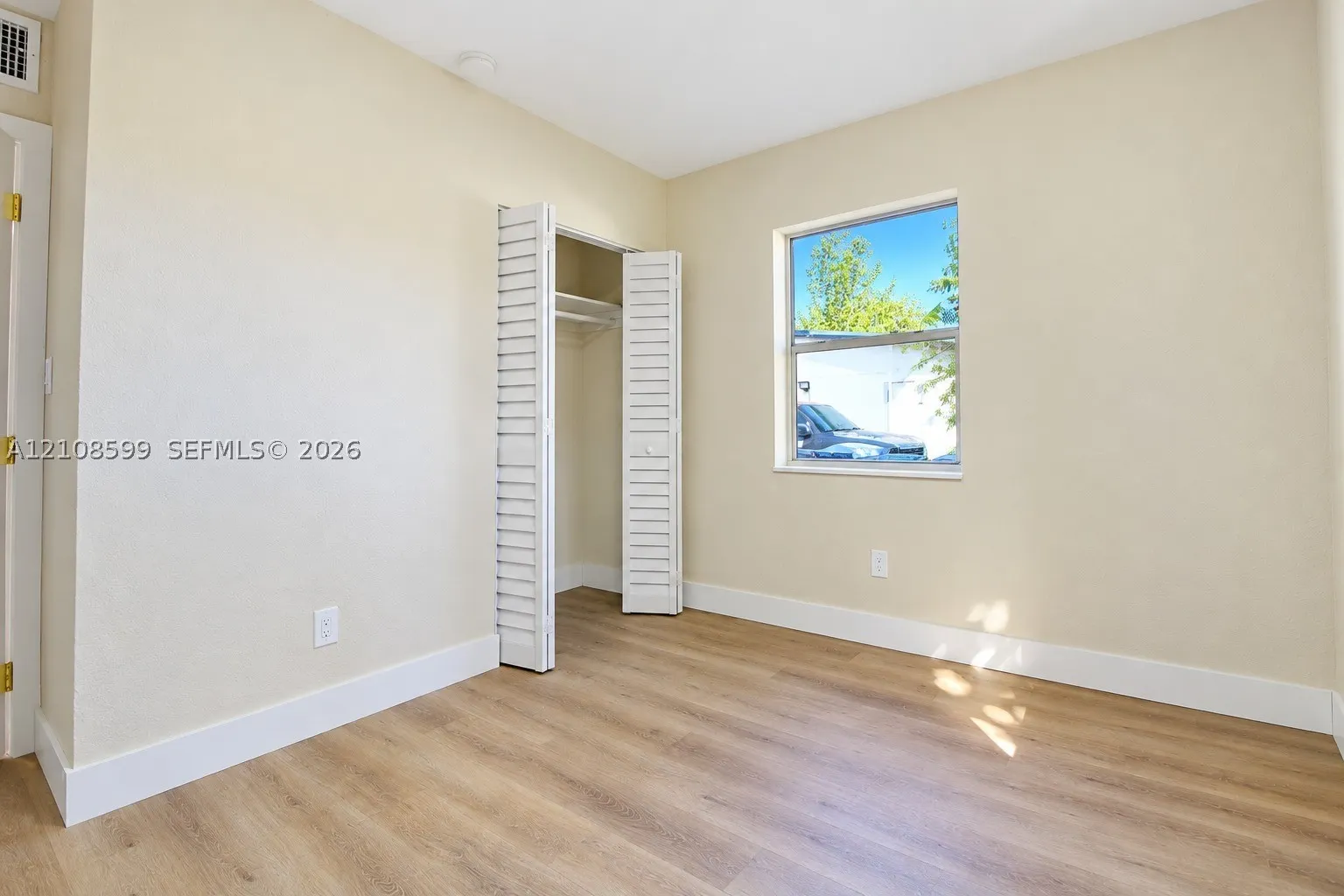948 NW 14th Ct