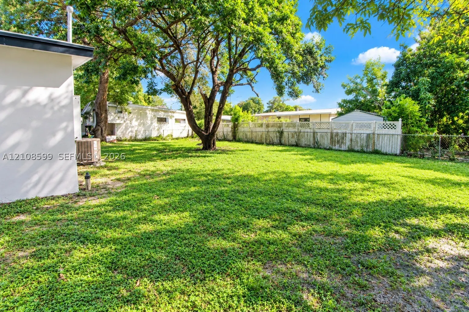 948 NW 14th Ct