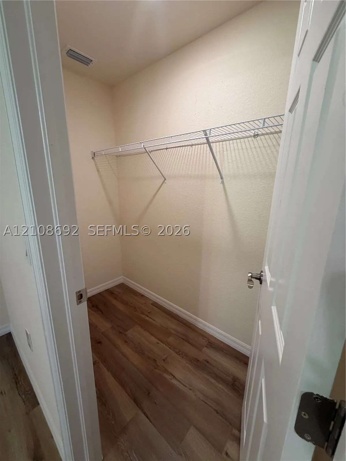 8079 Sherwood Cir #8079