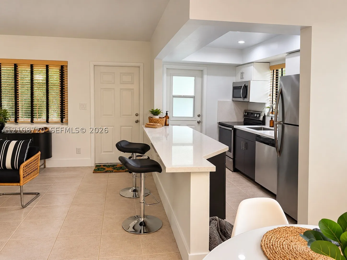 2404 NE 33rd Ave #3