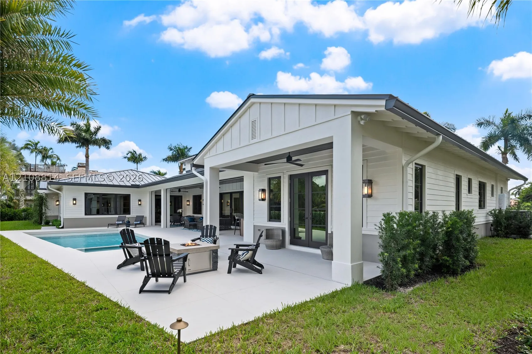 801 NE Orchid Bay Dr