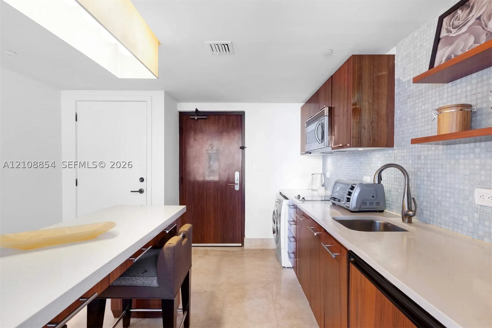 6801 Collins Ave #909