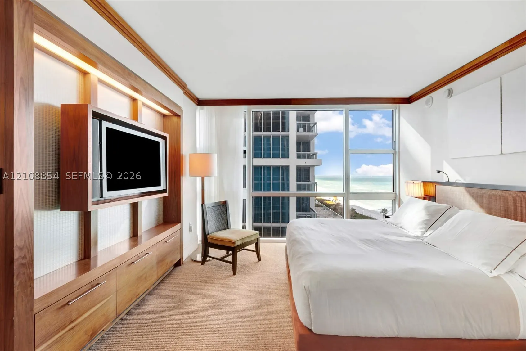 6801 Collins Ave #909