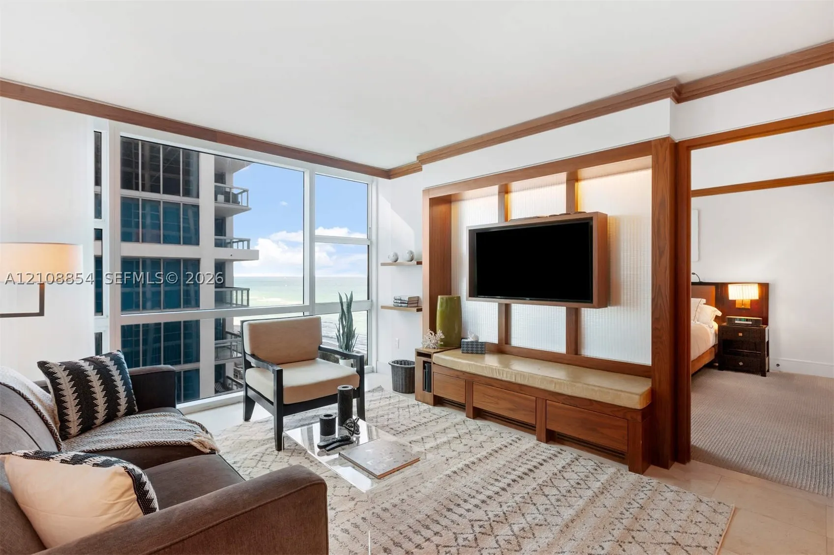 6801 Collins Ave #909
