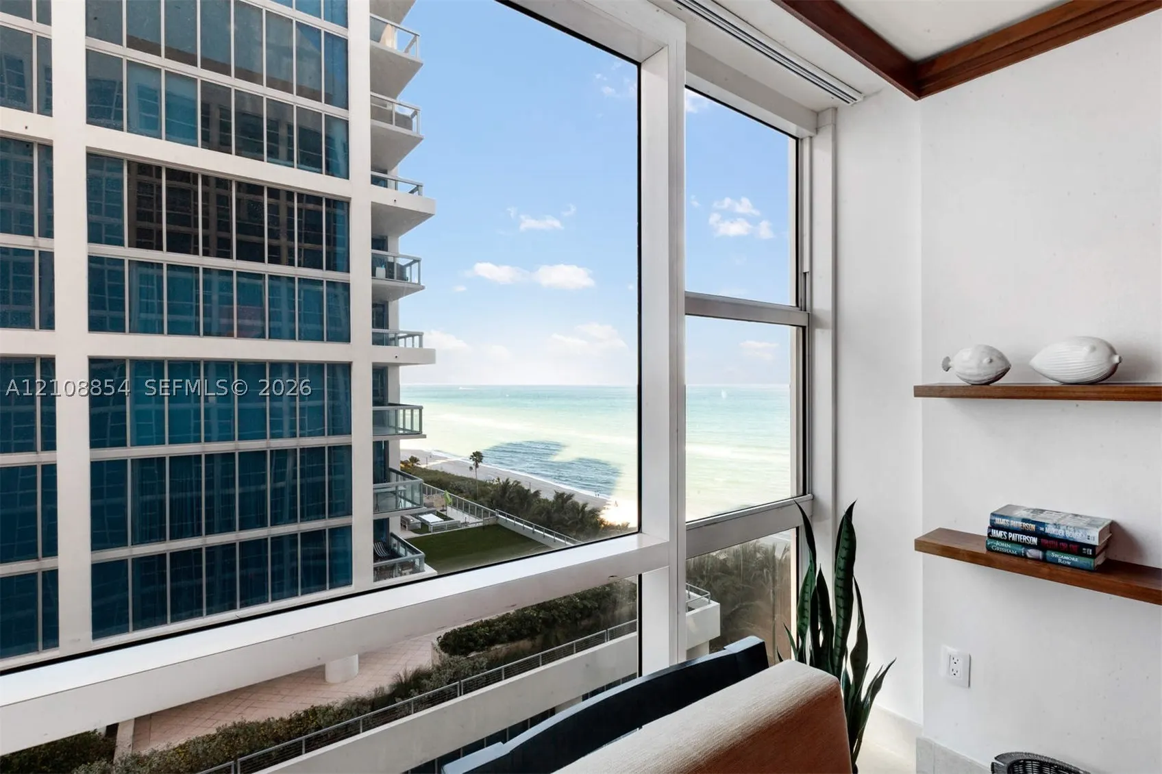 6801 Collins Ave #909