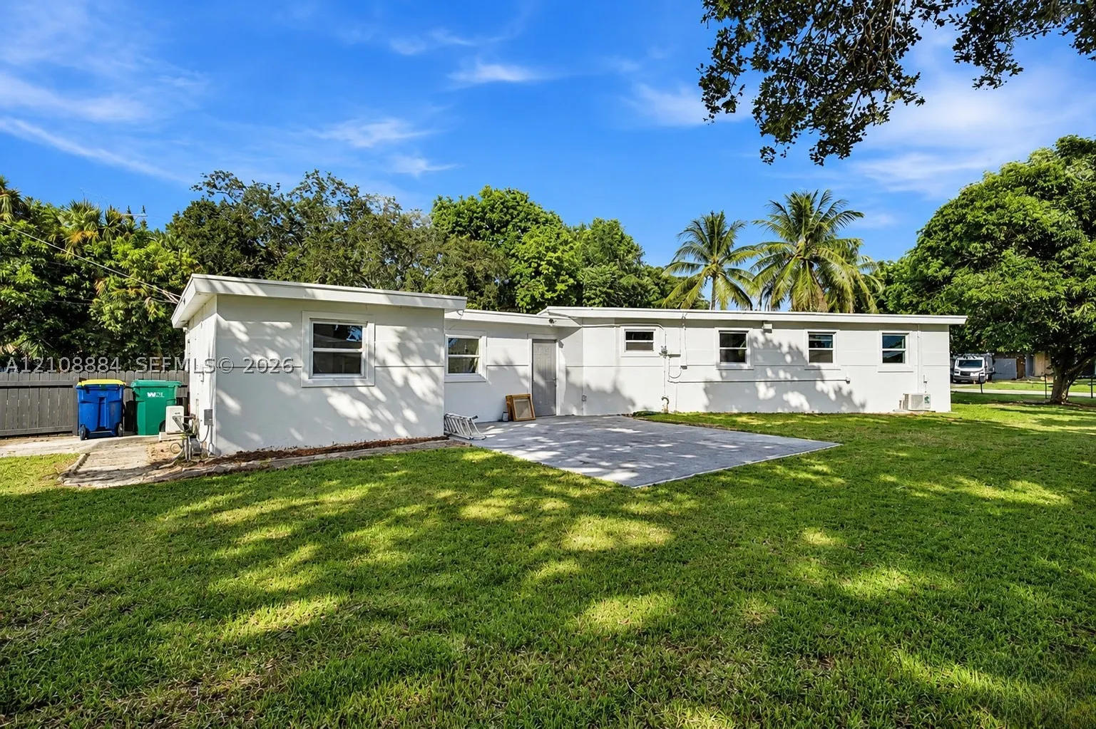 5201 SW 28th Ter