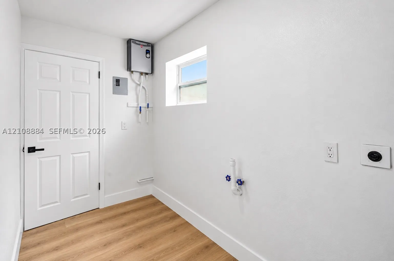 5201 SW 28th Ter
