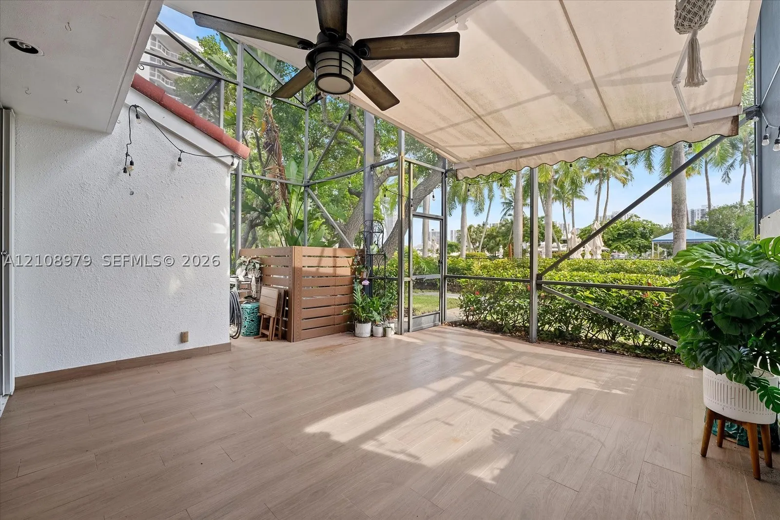 3602 Yacht Club Dr #405