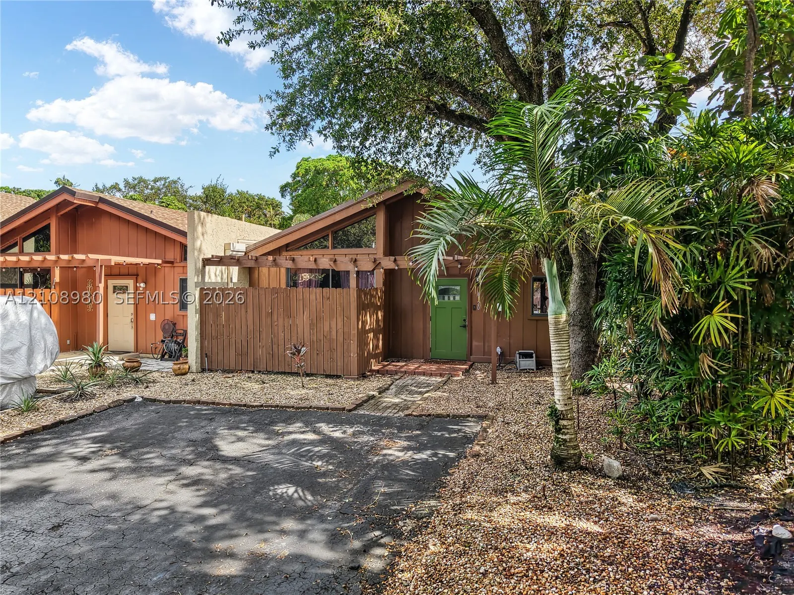 6120 NW 34th Way