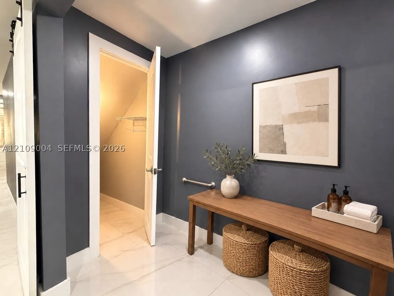 971 W 80th Pl