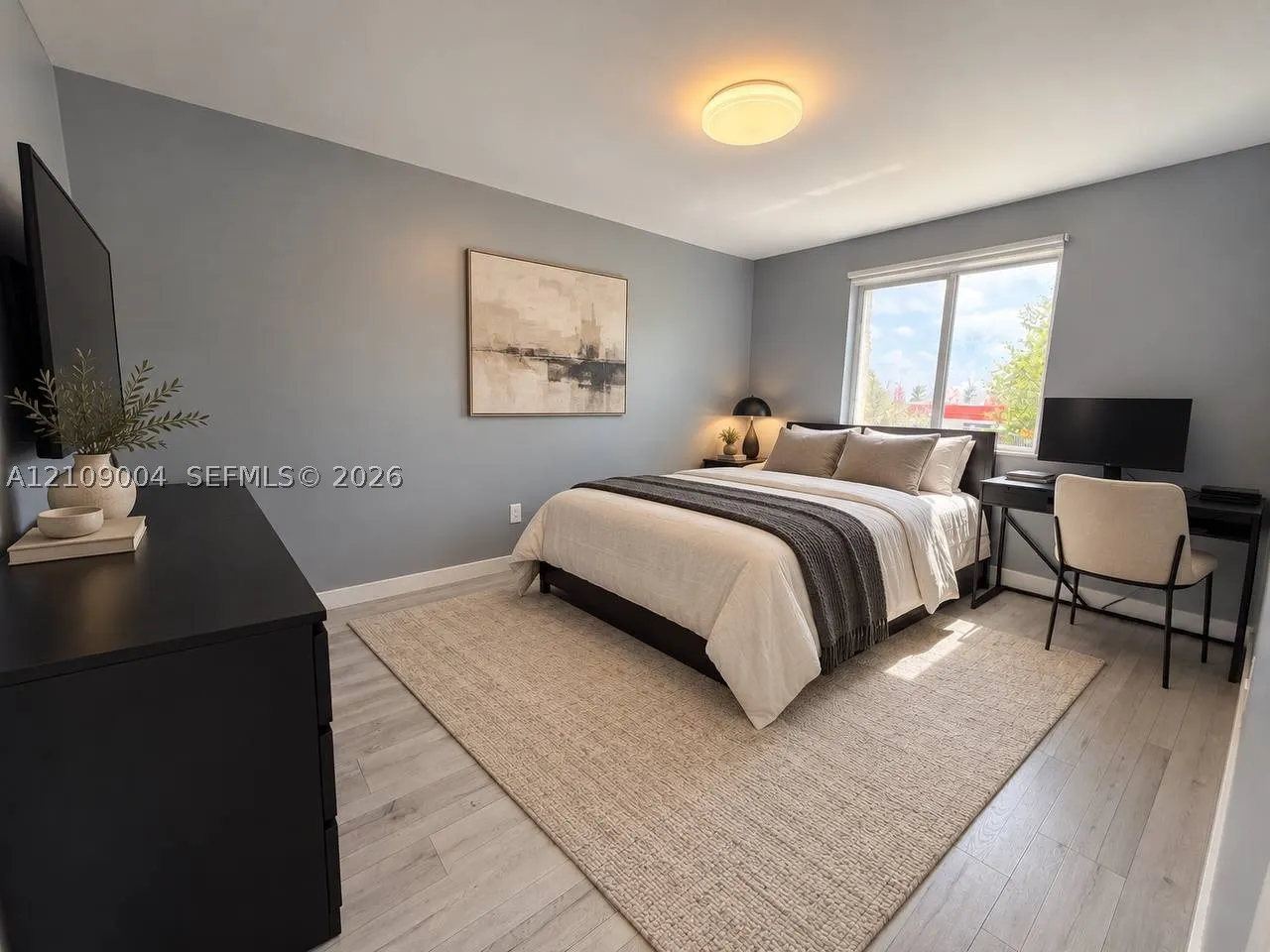 971 W 80th Pl