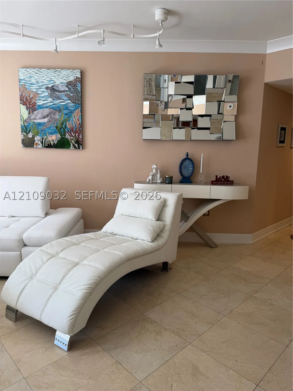 6365 Collins Ave #906