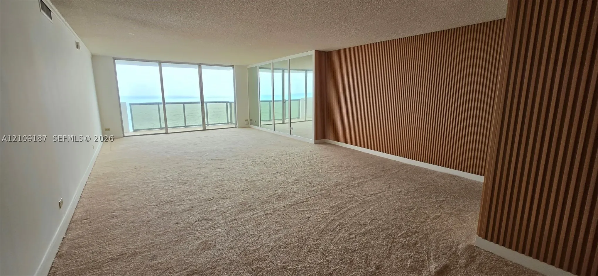 6039 Collins Ave #1625