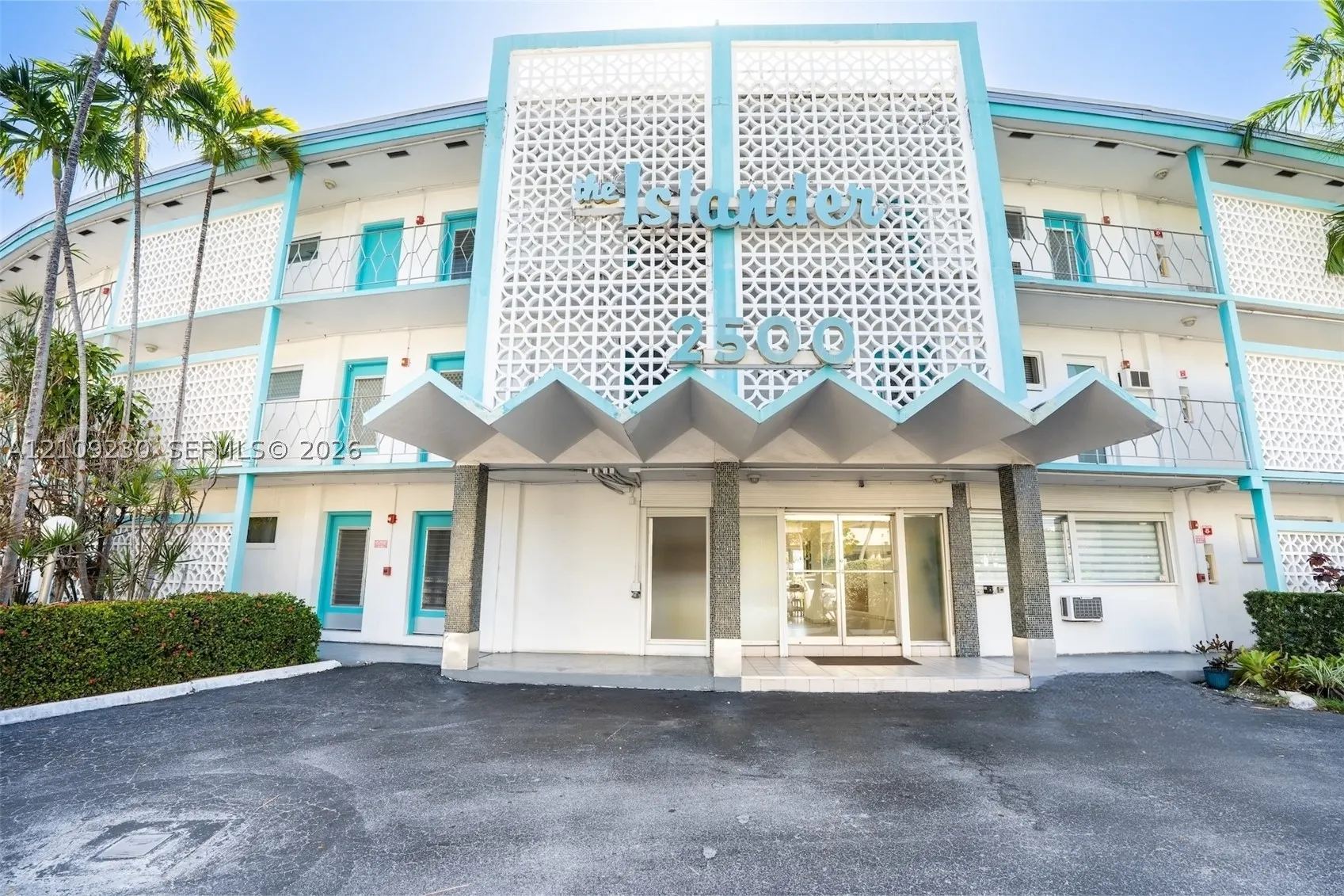 2500 Diana Dr #104