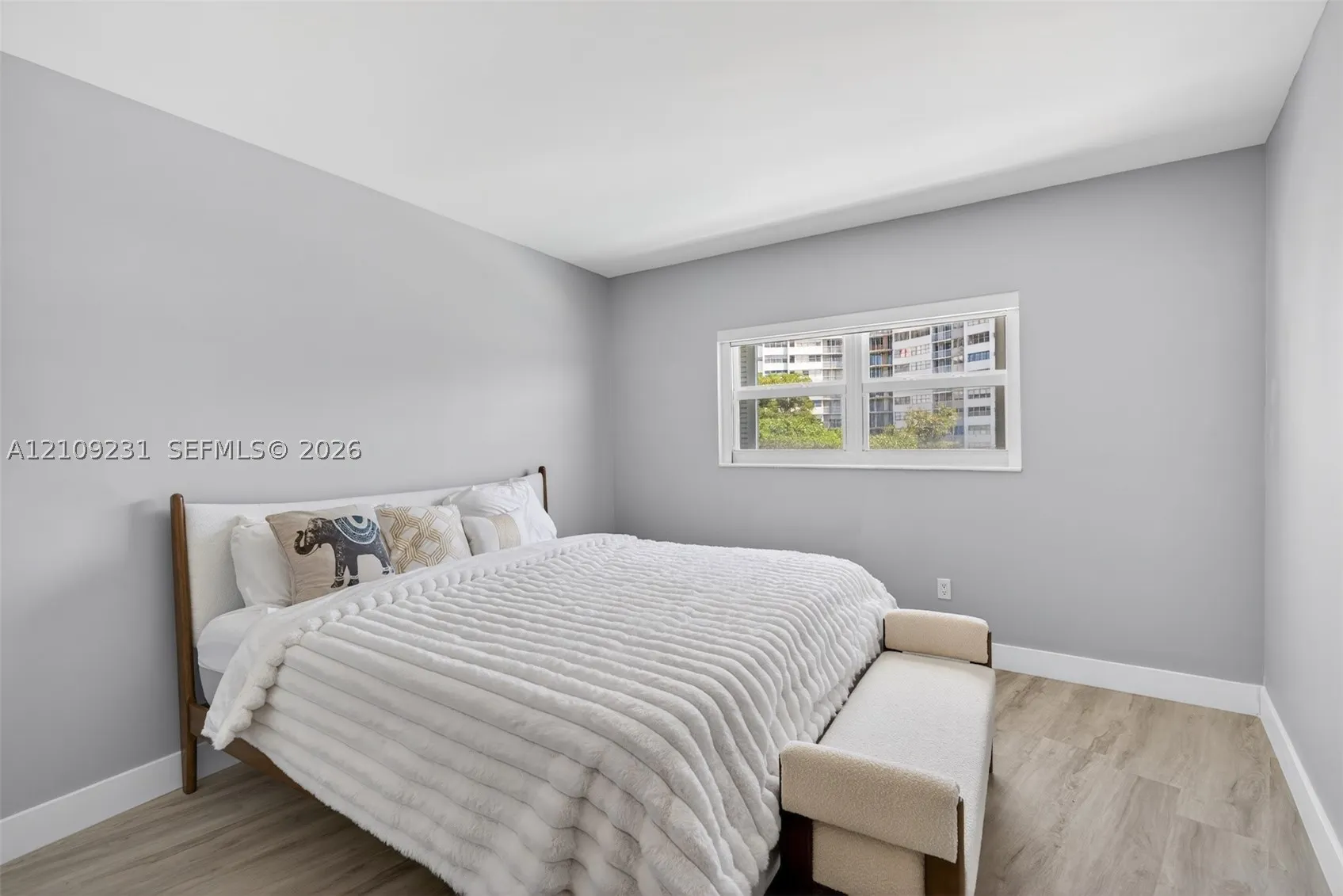 2500 Diana Dr #216