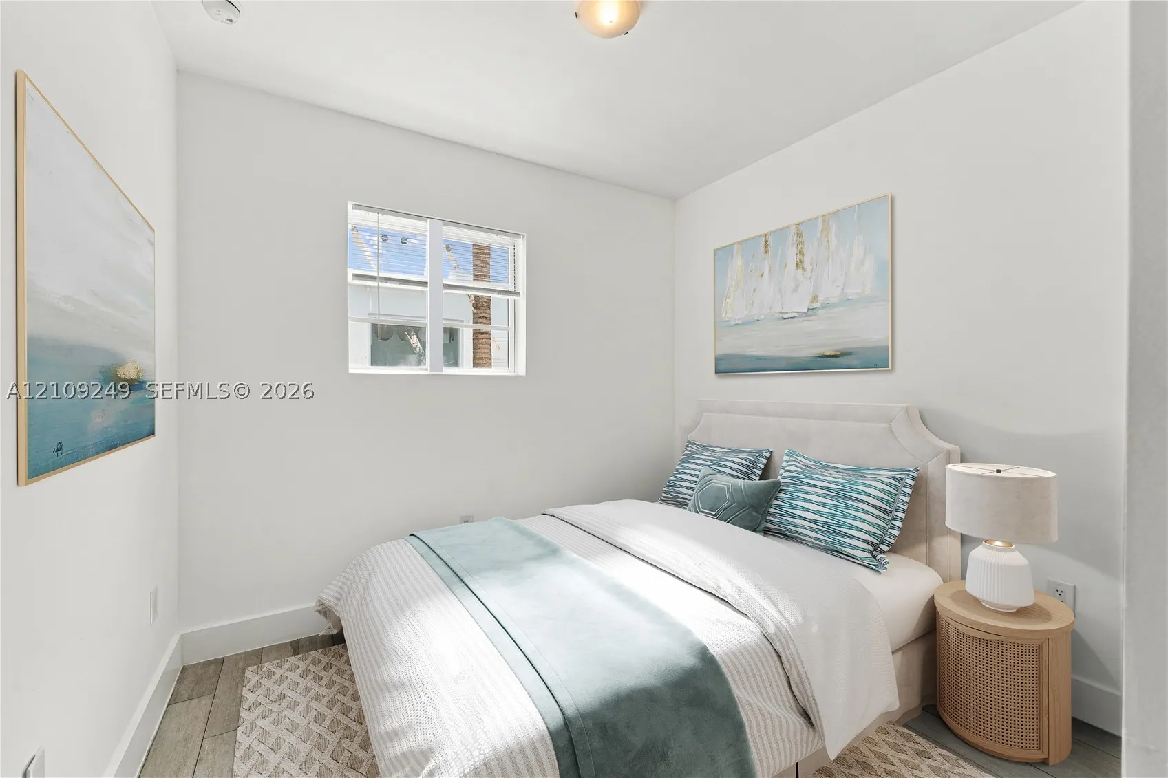 811 Jefferson Ave #201