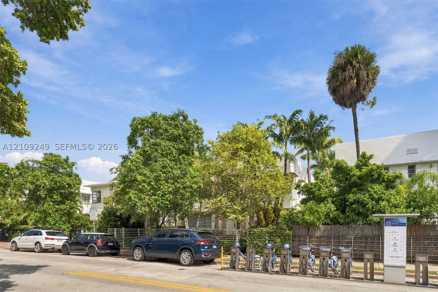 811 Jefferson Ave #201