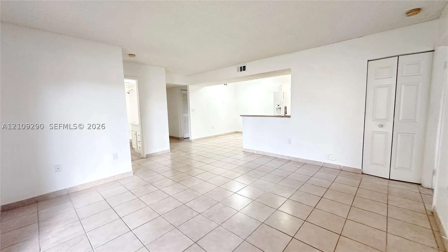 9491 S Palm Cir S #103