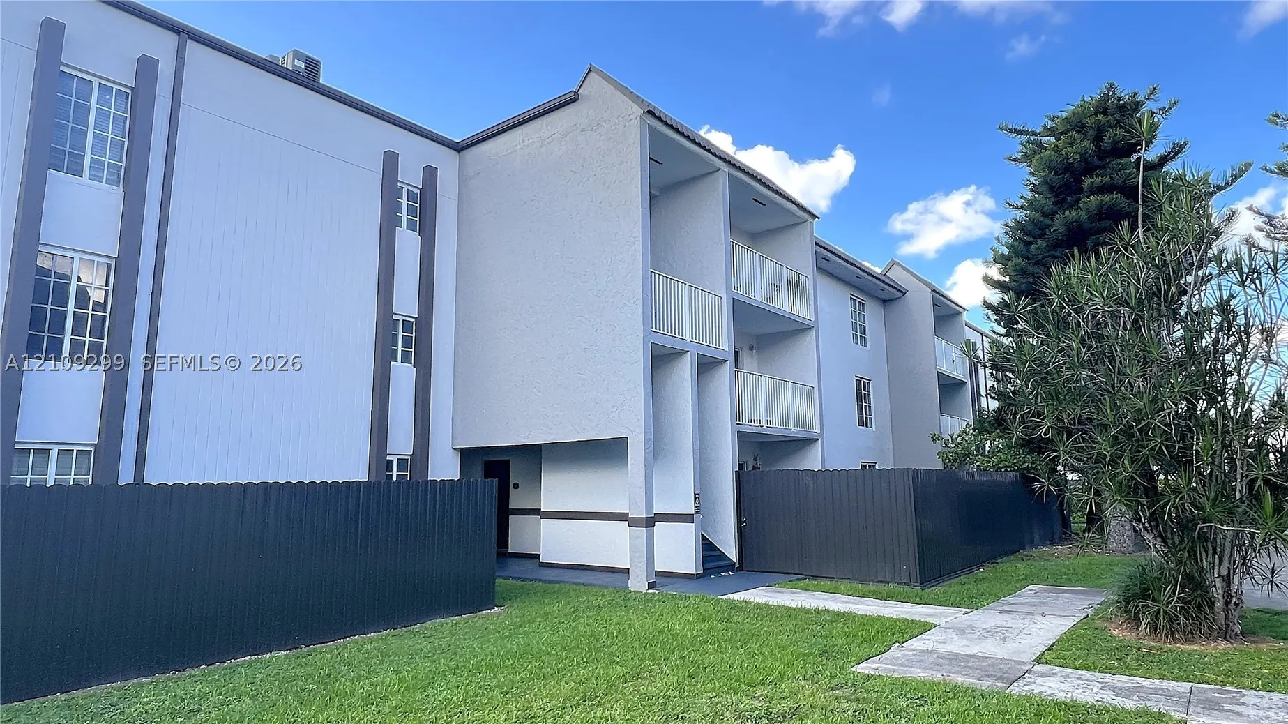 4810 NW 79 AV #107