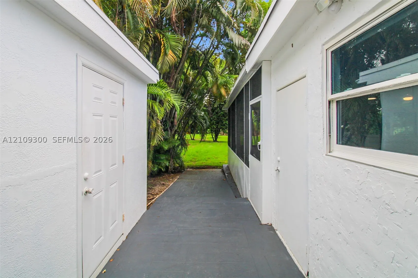 5785 SW 160th Ave