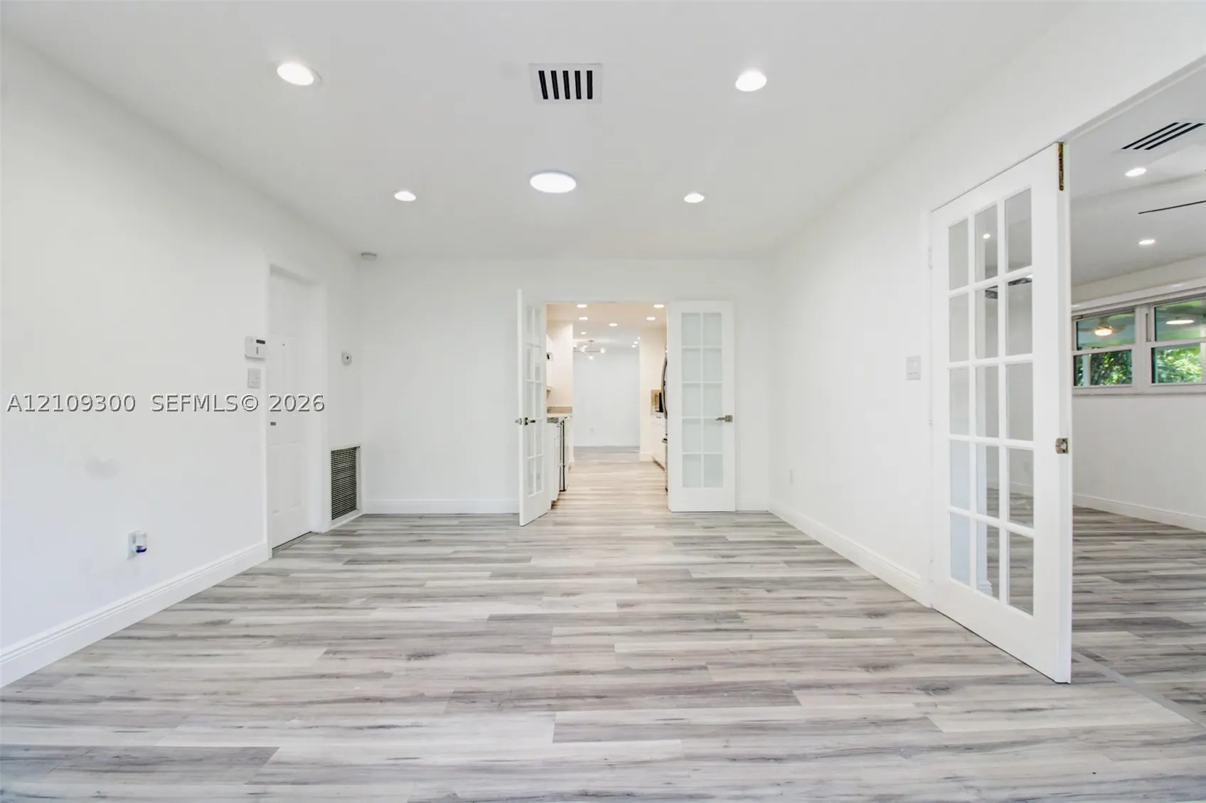 5785 SW 160th Ave