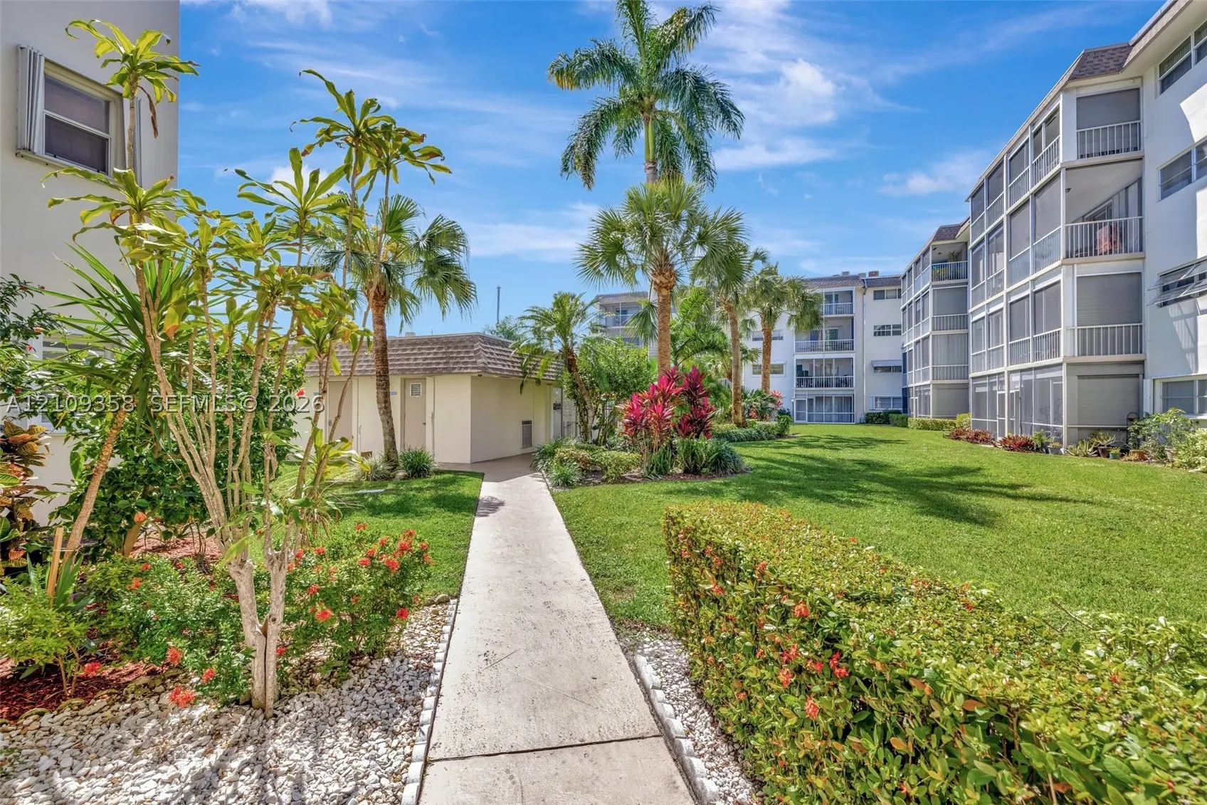 2200 Diana Dr #218