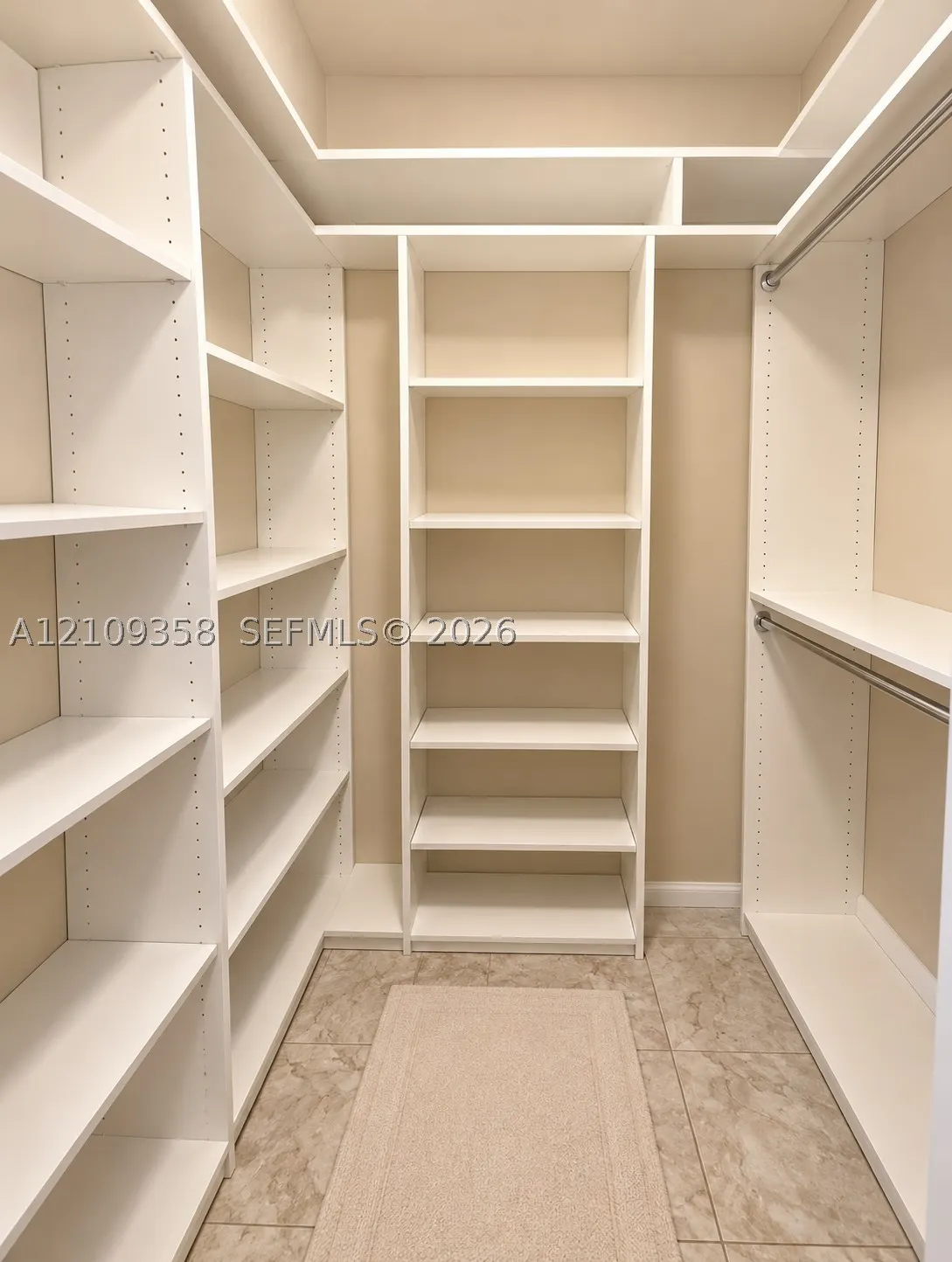 2200 Diana Dr #218