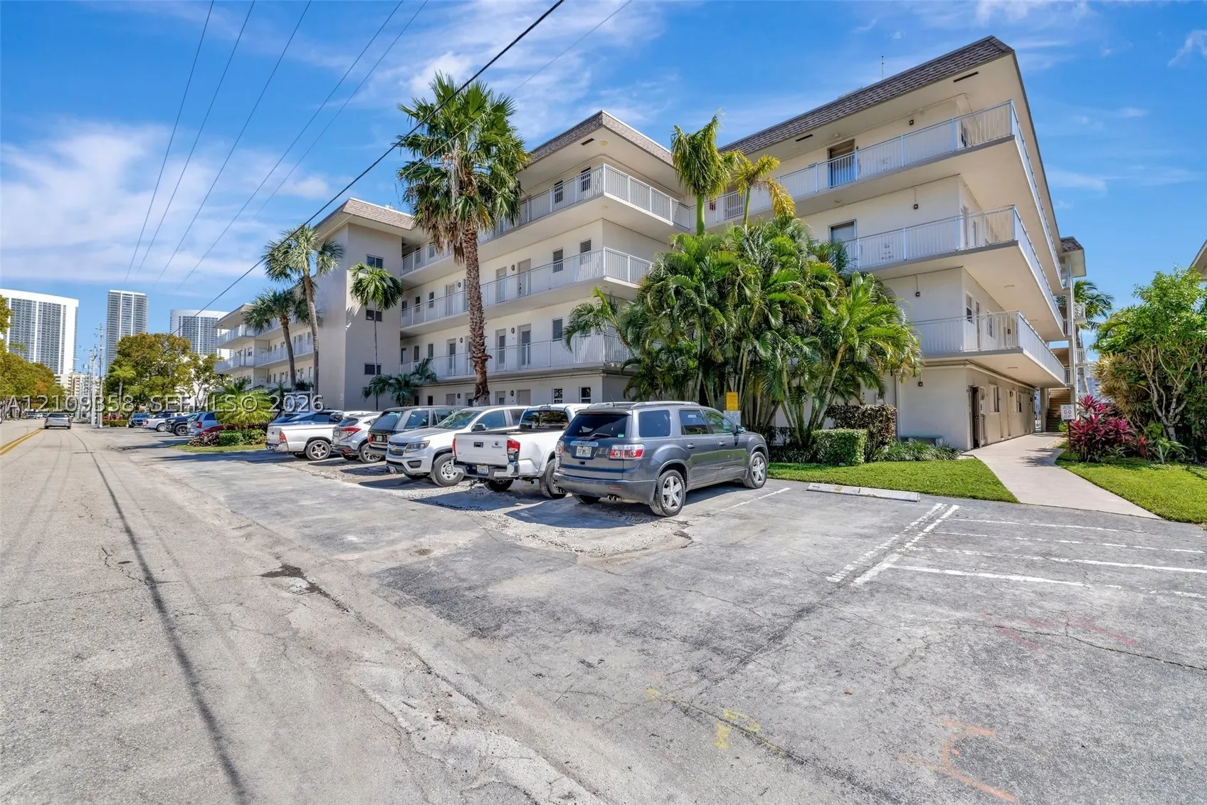 2200 Diana Dr #218