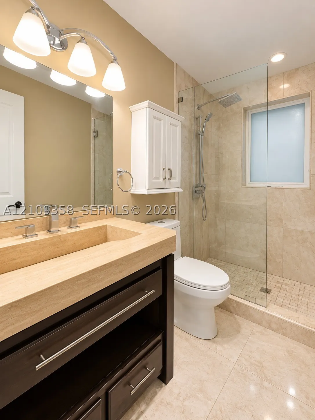 2200 Diana Dr #218